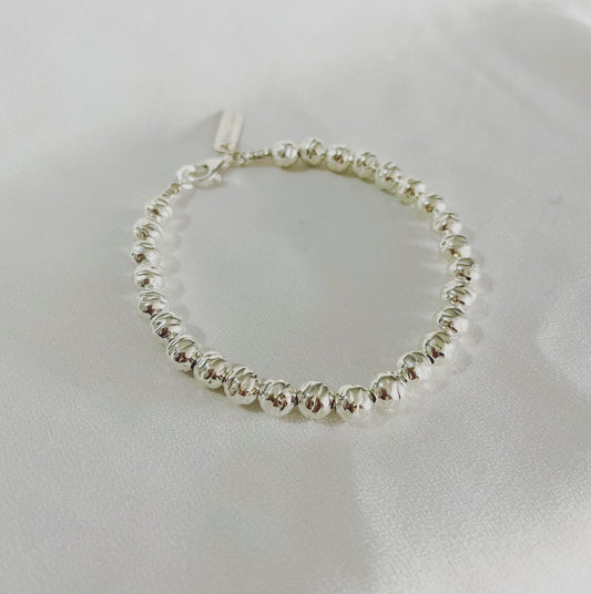 צמיד כדורים מרוקעים 6 מ"מ- כסף 925