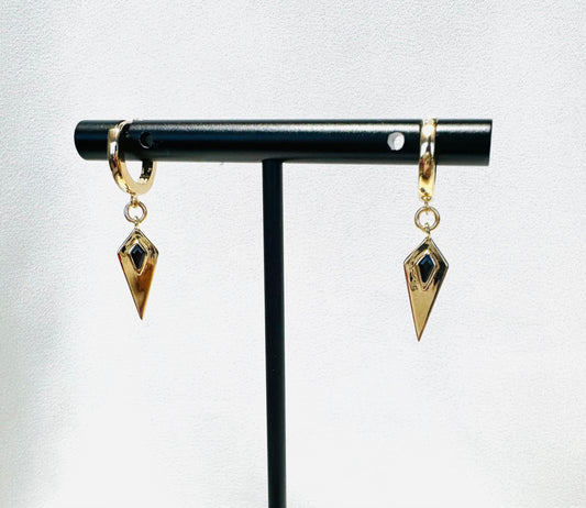 עגילי ענבר -( שיבוץ שחור) זהב 2 מיקרון